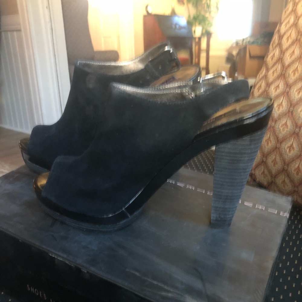 Peep Toe Pumps